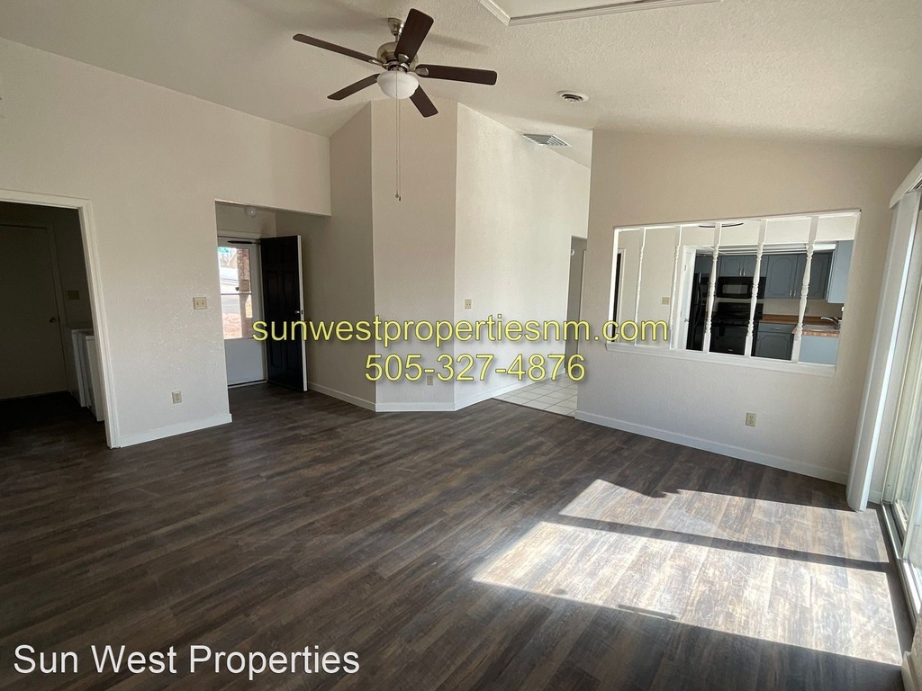 4611 Pacific St. - Photo 2