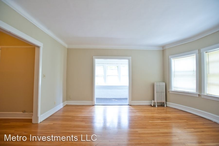 2534 N Prospect Ave - Photo 2