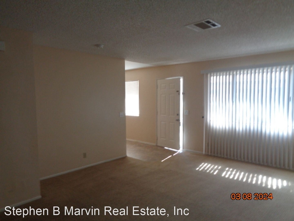 2821 Desert Street - Photo 4