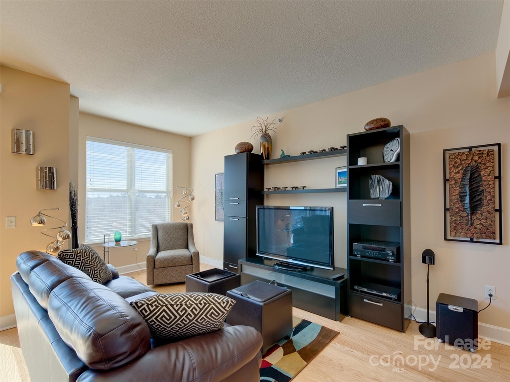 1315 East Boulevard - Photo 1