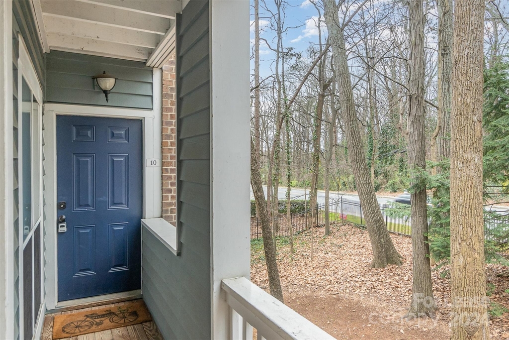 2512 Cranbrook Lane - Photo 1