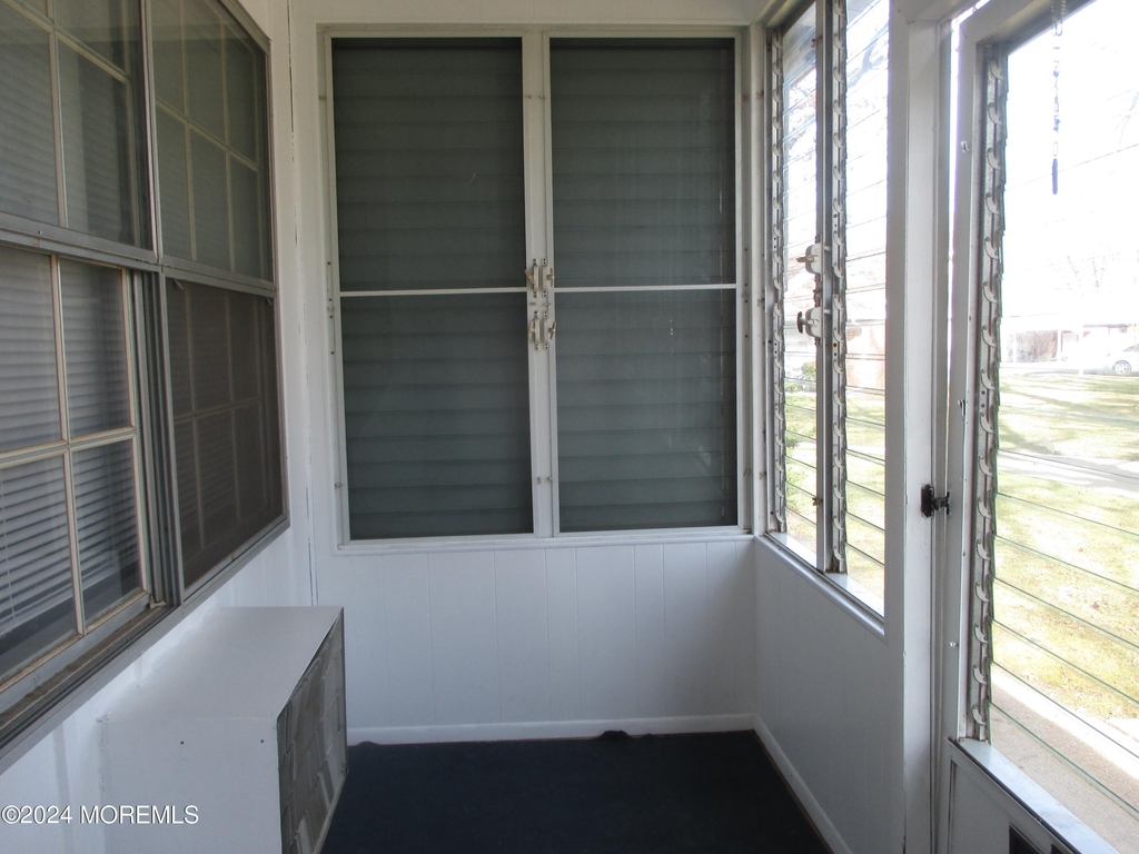 92d Edinburgh Lane - Photo 2