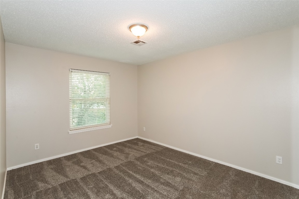 3800 Larkwood Drive - Photo 11