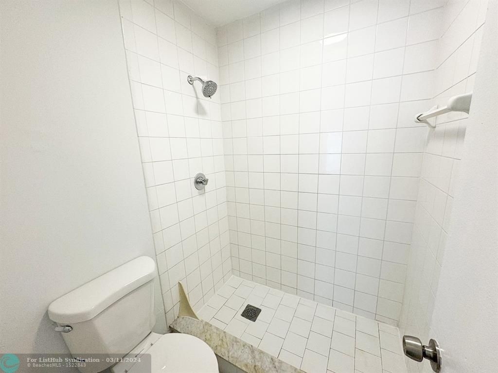 4543 Treehouse Ln - Photo 6