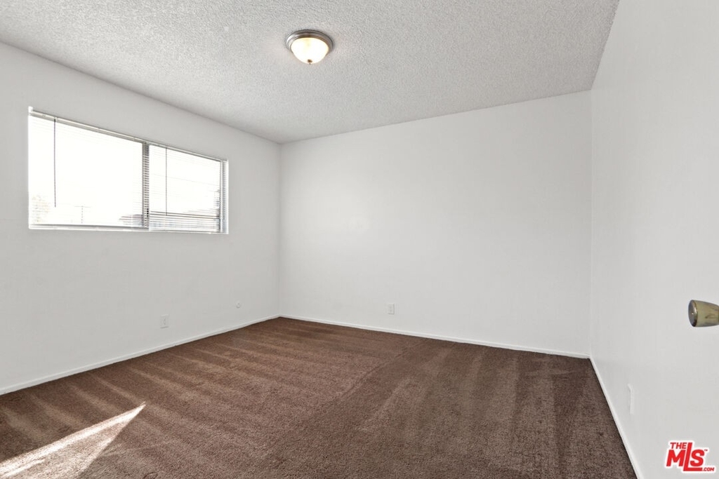 14108 Doty Ave - Photo 18