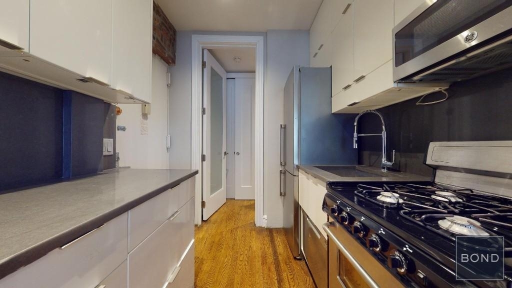 410 East 13th Street - Photo 2