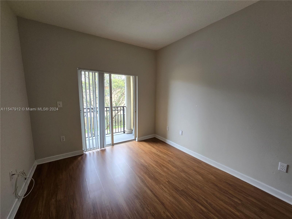 11374 Sw 230th Ter - Photo 14