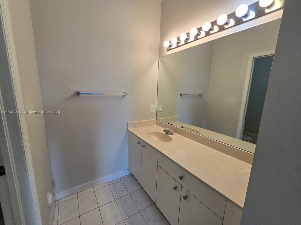 11374 Sw 230th Ter - Photo 21