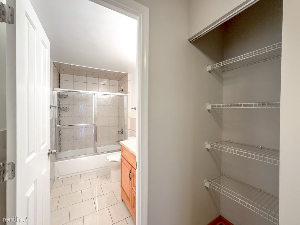 4180 N. Marine Drive, Unit C504 - Photo 17