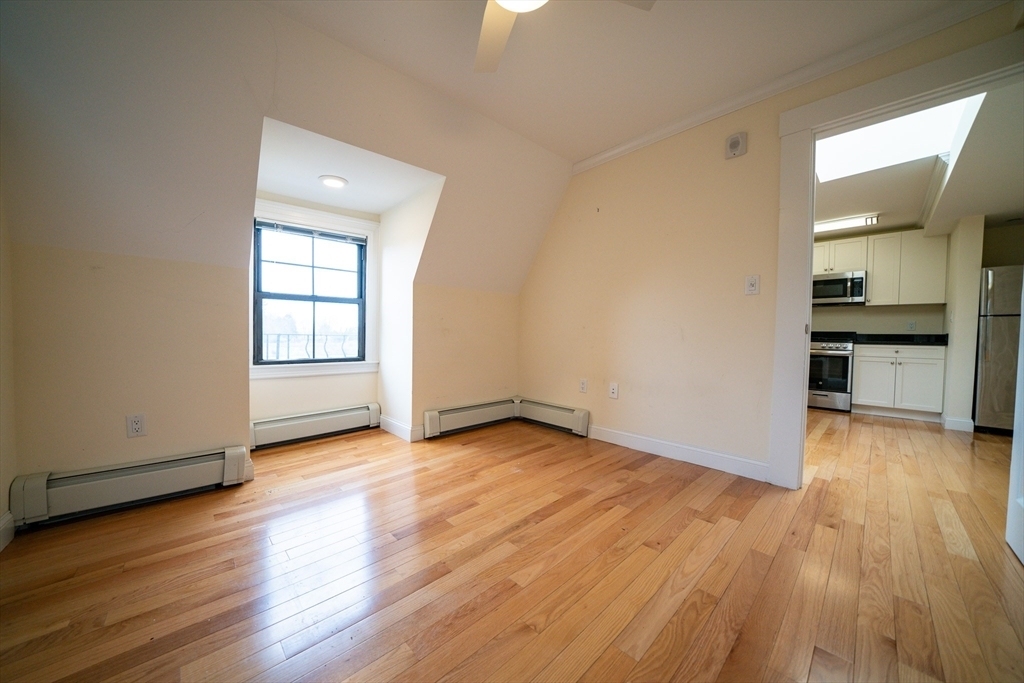 219 Commonwealth Ave - Photo 3