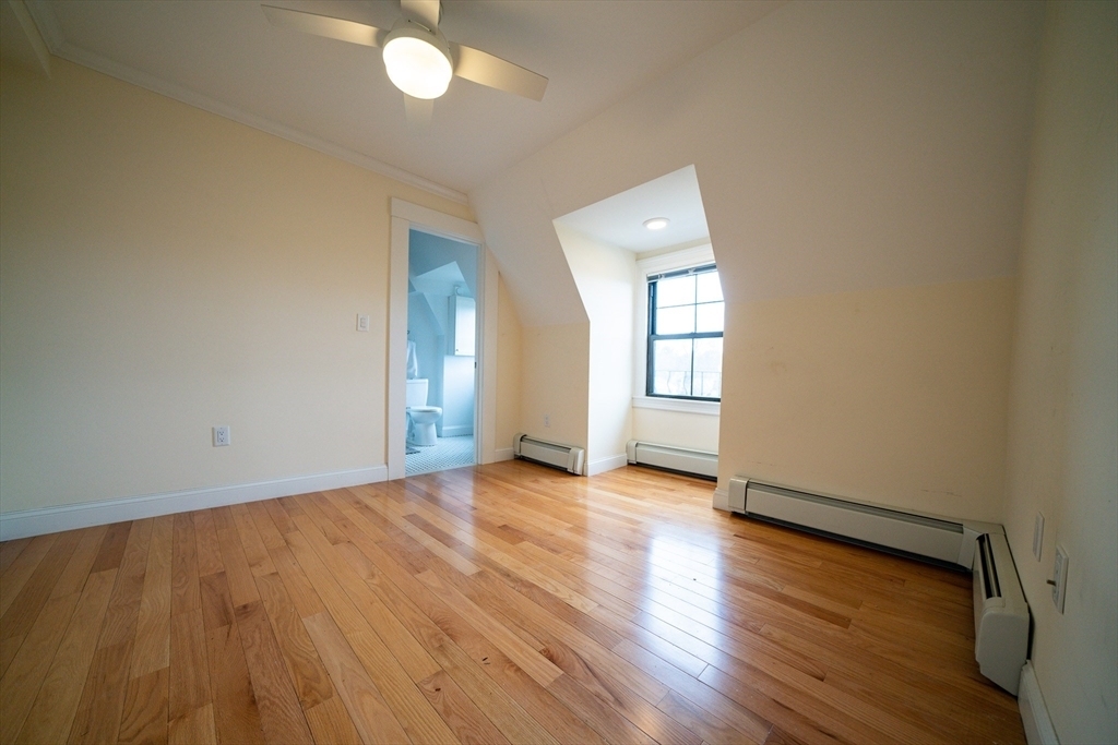 219 Commonwealth Ave - Photo 4