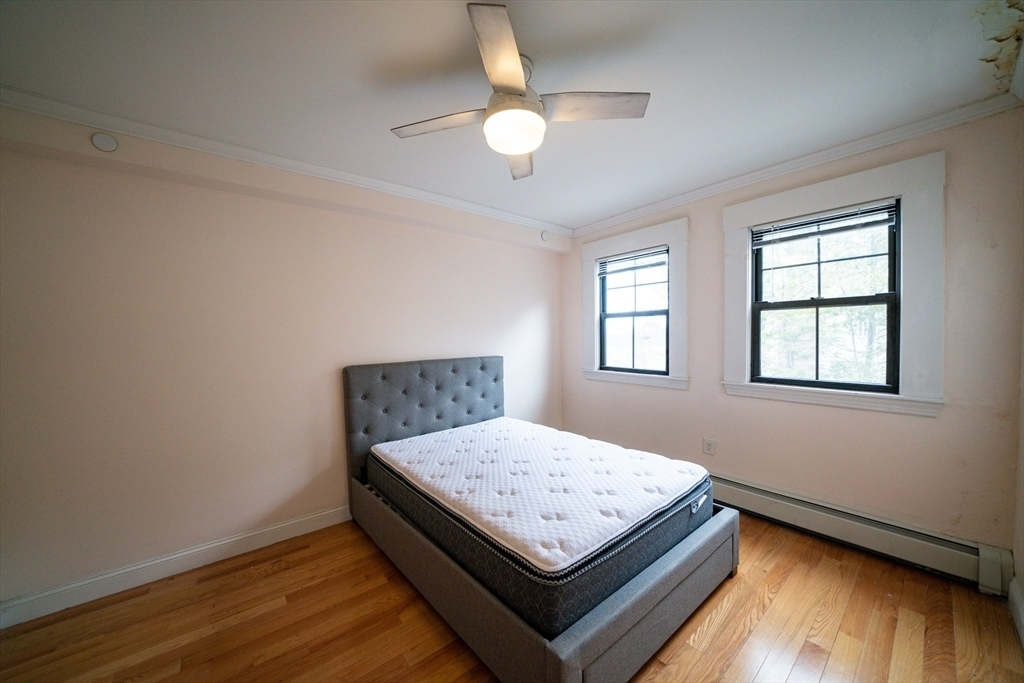 219 Commonwealth Ave - Photo 3