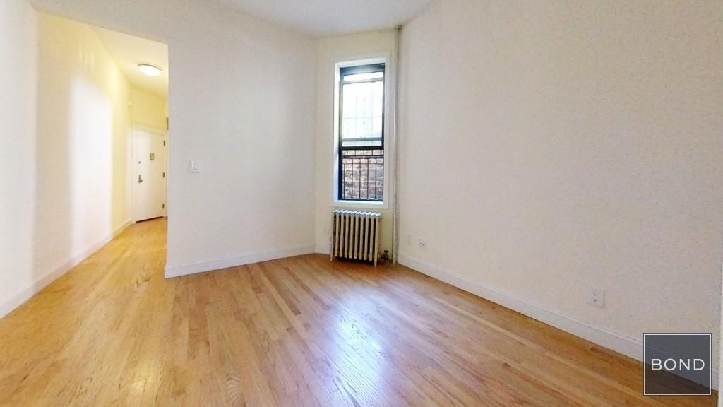 226 East 36th Street - Photo 3