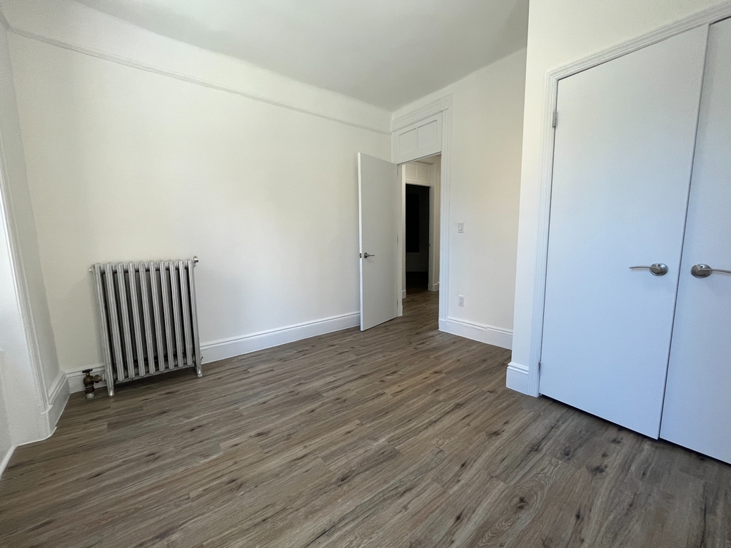 200 West 89th Street - Photo 10