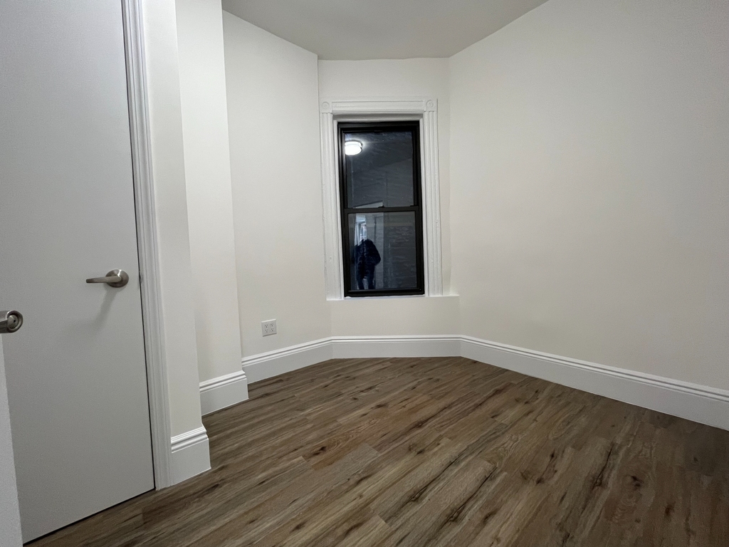 200 West 89th Street - Photo 5