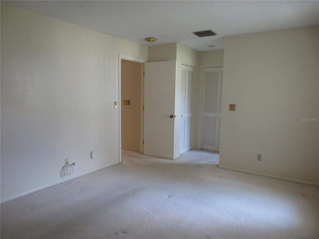 3235 E Dorchester Drive - Photo 10