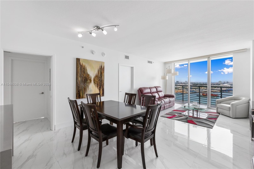 335 S Biscayne Blvd - Photo 8