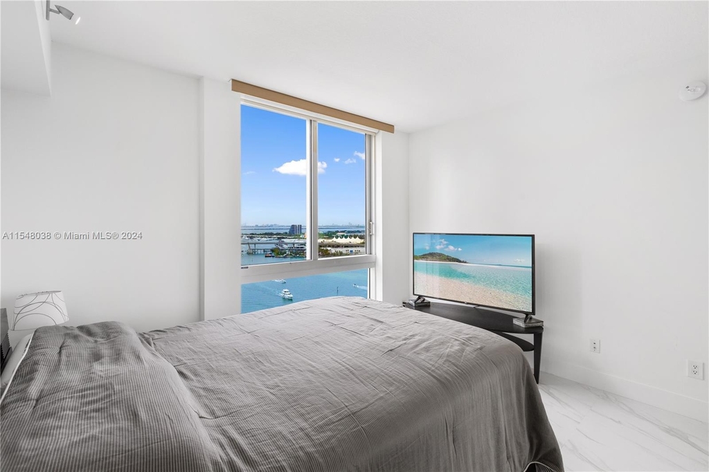 335 S Biscayne Blvd - Photo 16