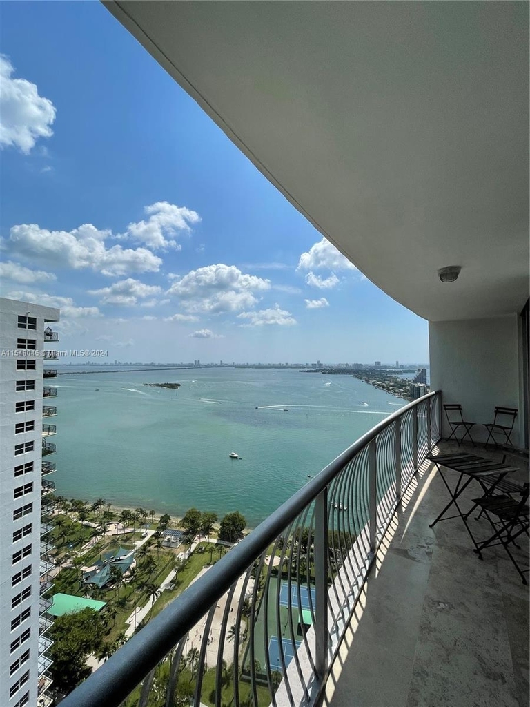 1750 N Bayshore Dr - Photo 1