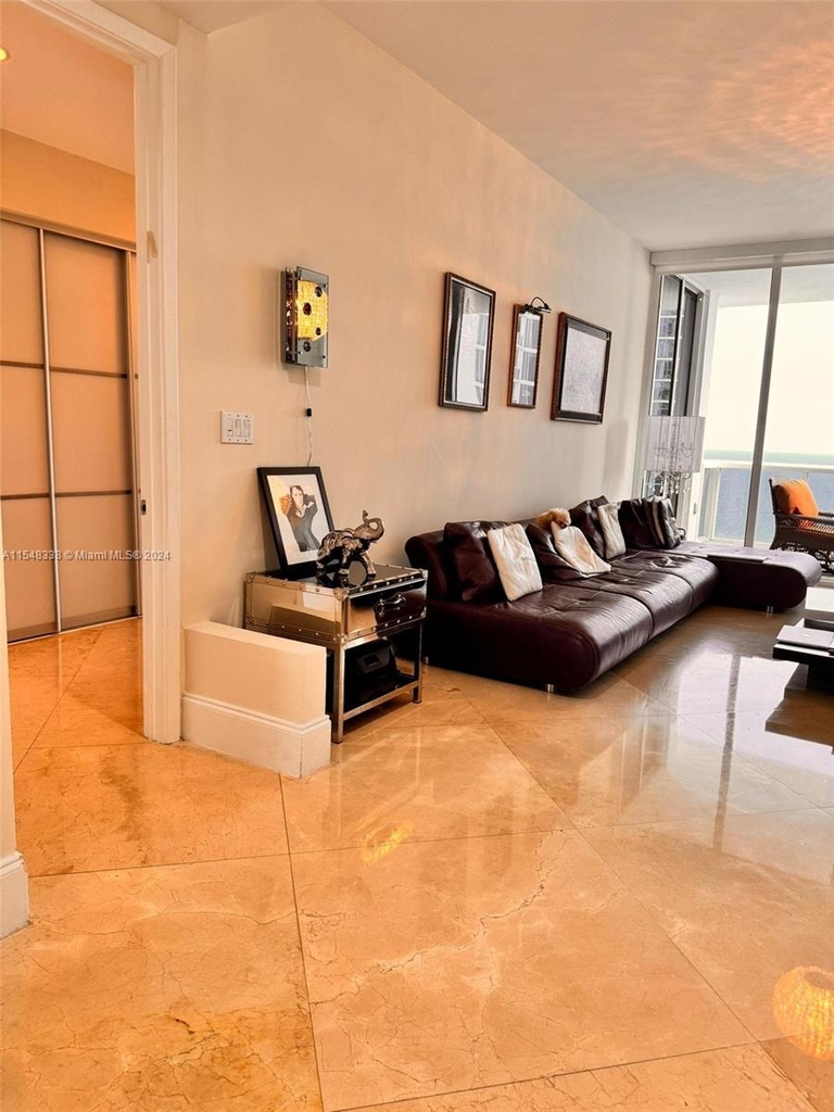 18101 Collins Ave - Photo 2