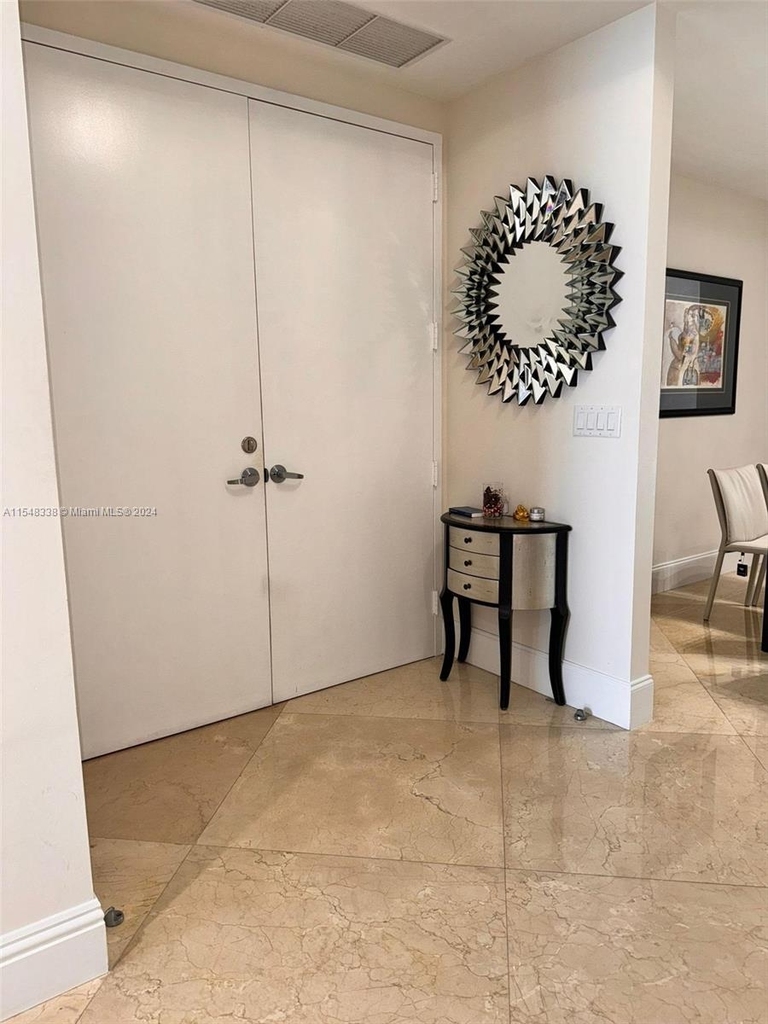 18101 Collins Ave - Photo 19