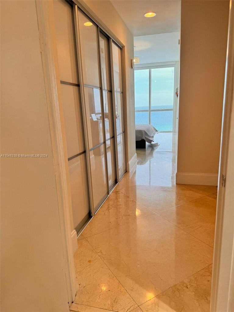 18101 Collins Ave - Photo 7