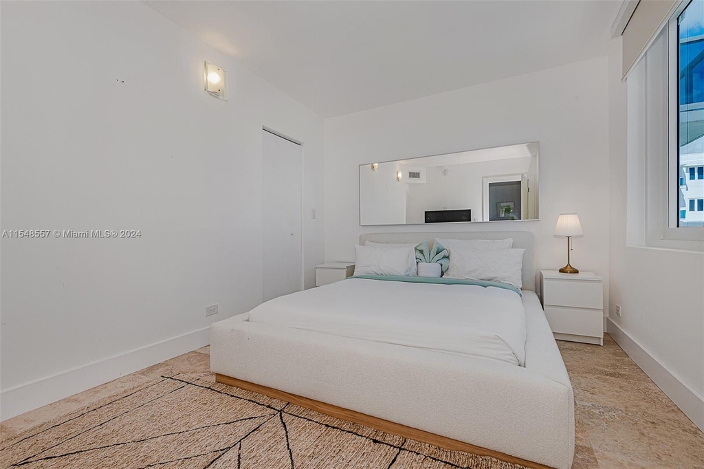 2301 Collins Ave - Photo 10