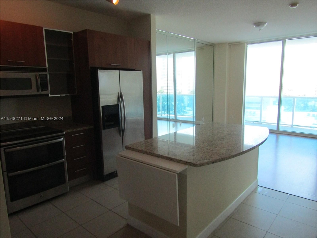 1945 S Ocean Dr - Photo 4