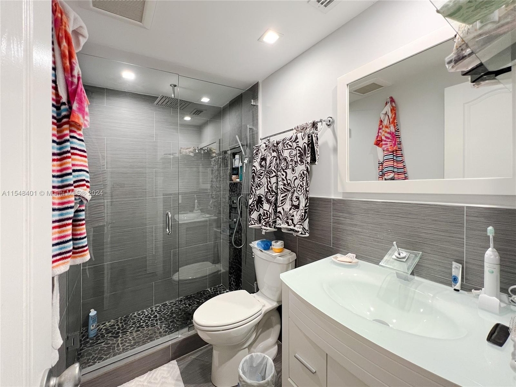 1408 Brickell Bay Dr - Photo 37