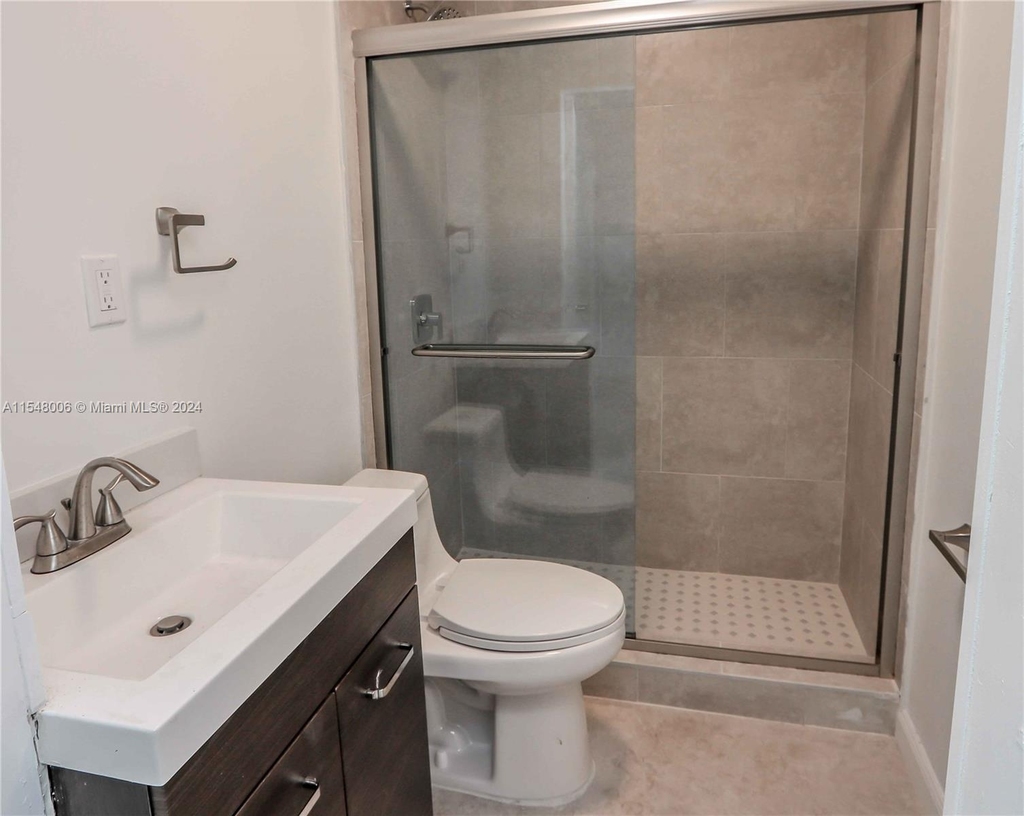 2941 Sw 36th Ave - Photo 2