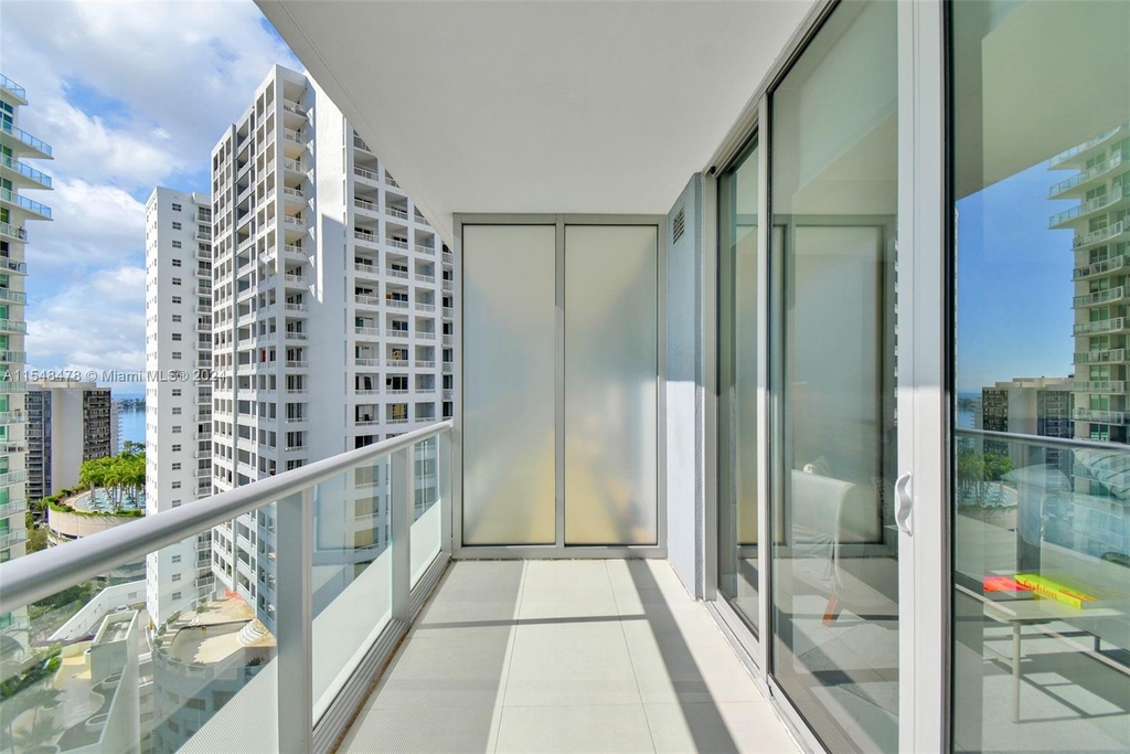 1300 Brickell Bay Dr - Photo 17