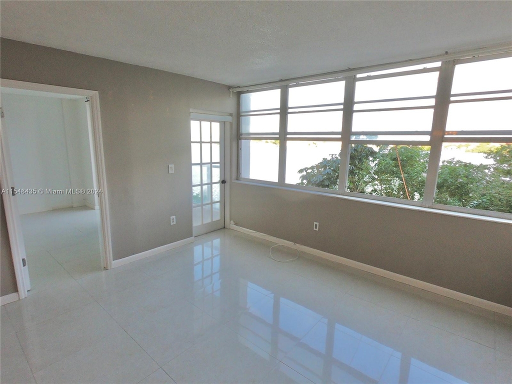 1301 Ne Miami Gardens Dr - Photo 4