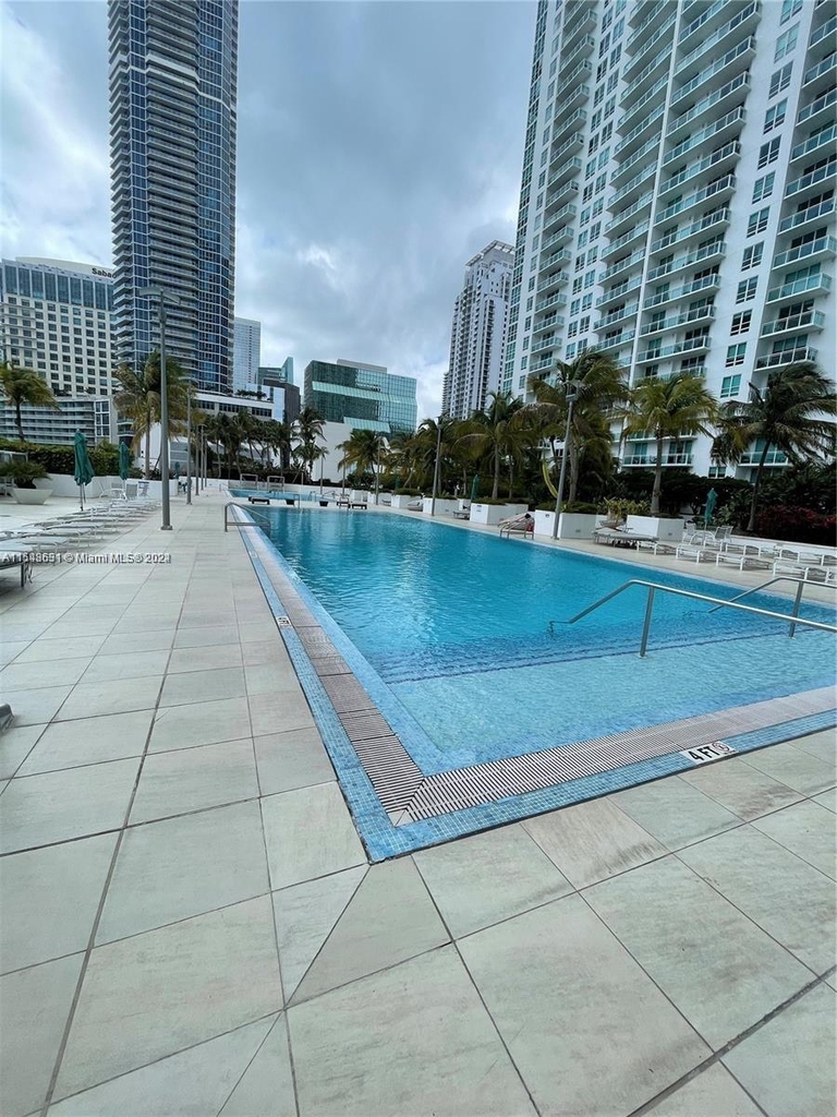 950 Brickell Bay Dr - Photo 6