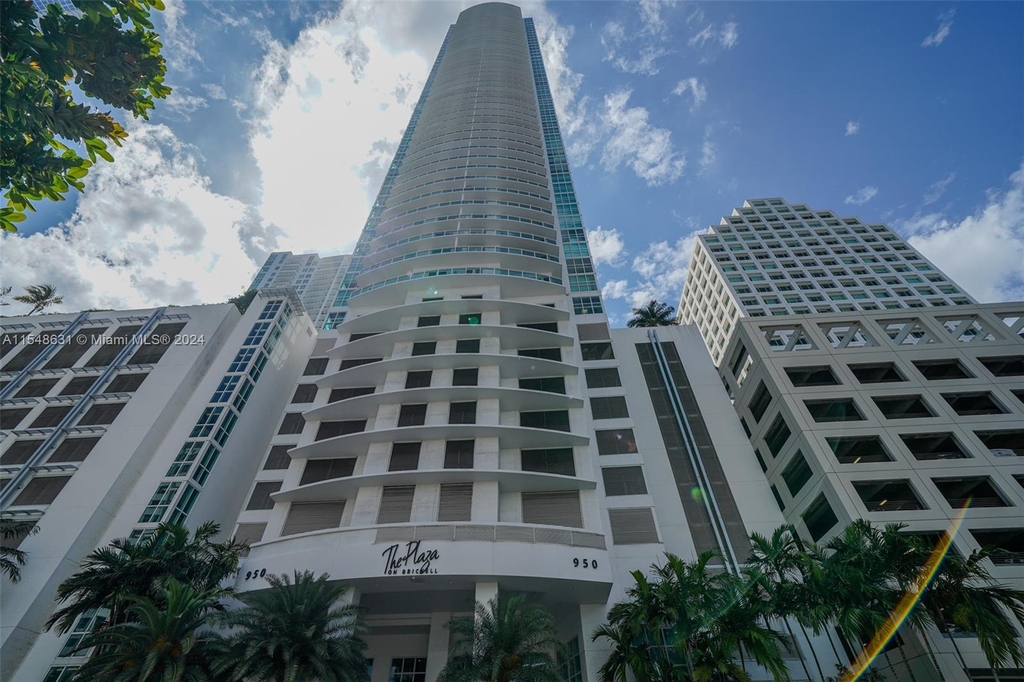 950 Brickell Bay Dr - Photo 11