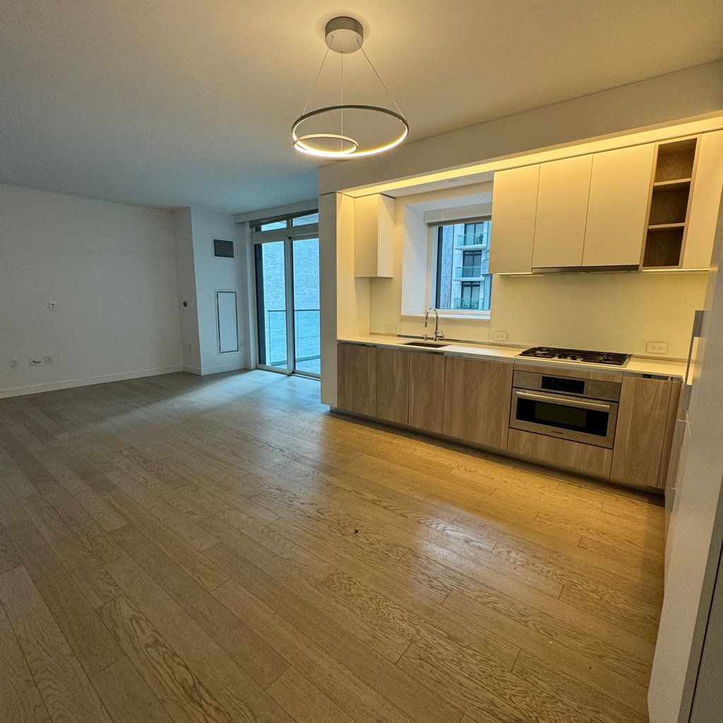 555 West 43rd Street - Photo 0