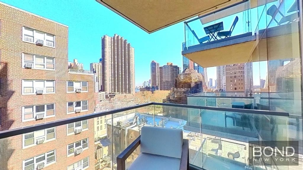 237 East 34th Street - Photo 0