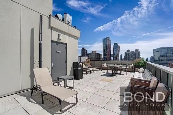 237 East 34th Street - Photo 12