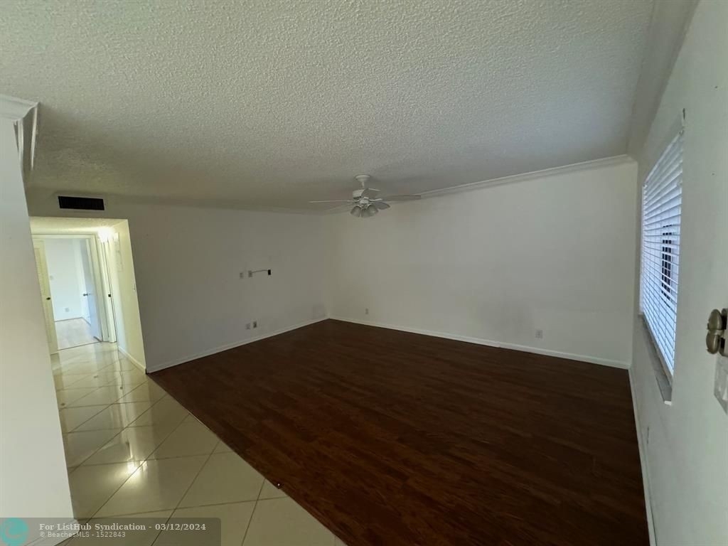 9920 Nw 68th Pl - Photo 1