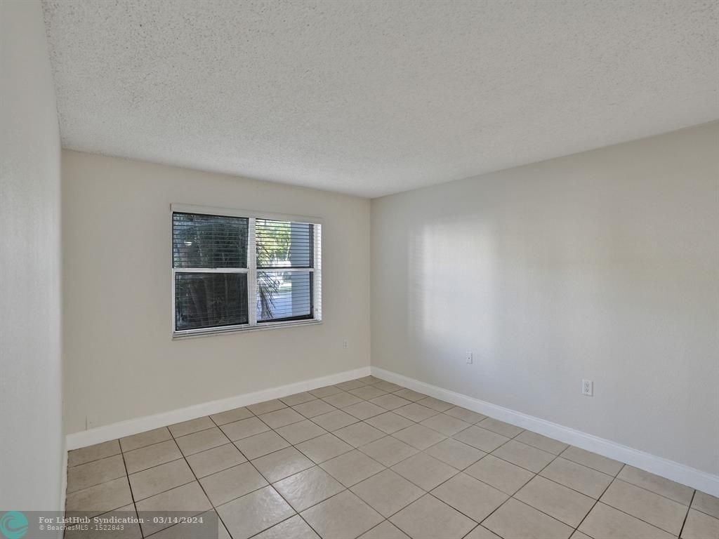 4205 N University Dr - Photo 18