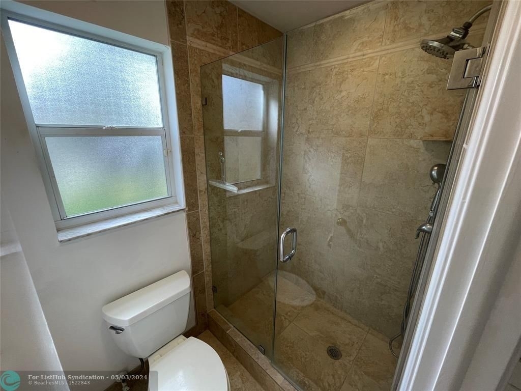 11261 Nw 42nd St - Photo 15