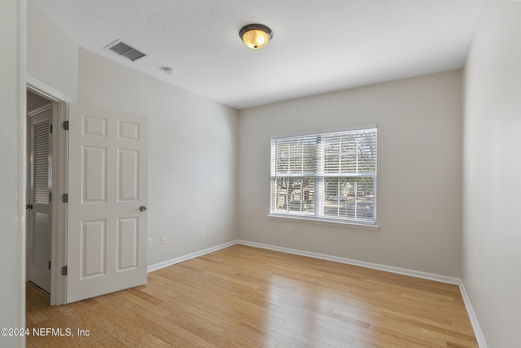 12301 Kernan Forest Boulevard - Photo 12