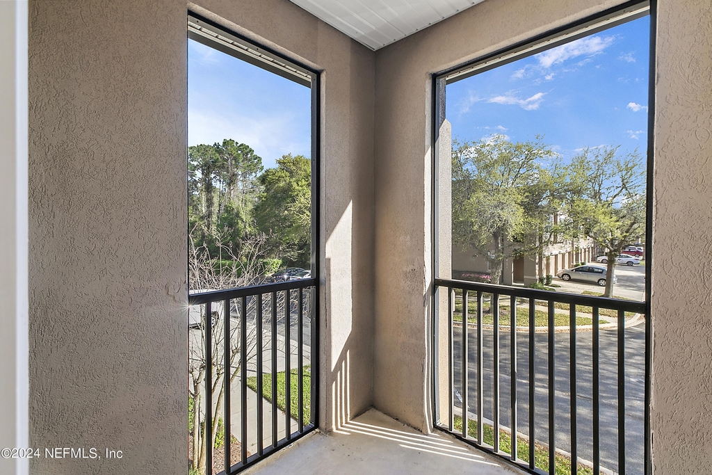 12301 Kernan Forest Boulevard - Photo 15