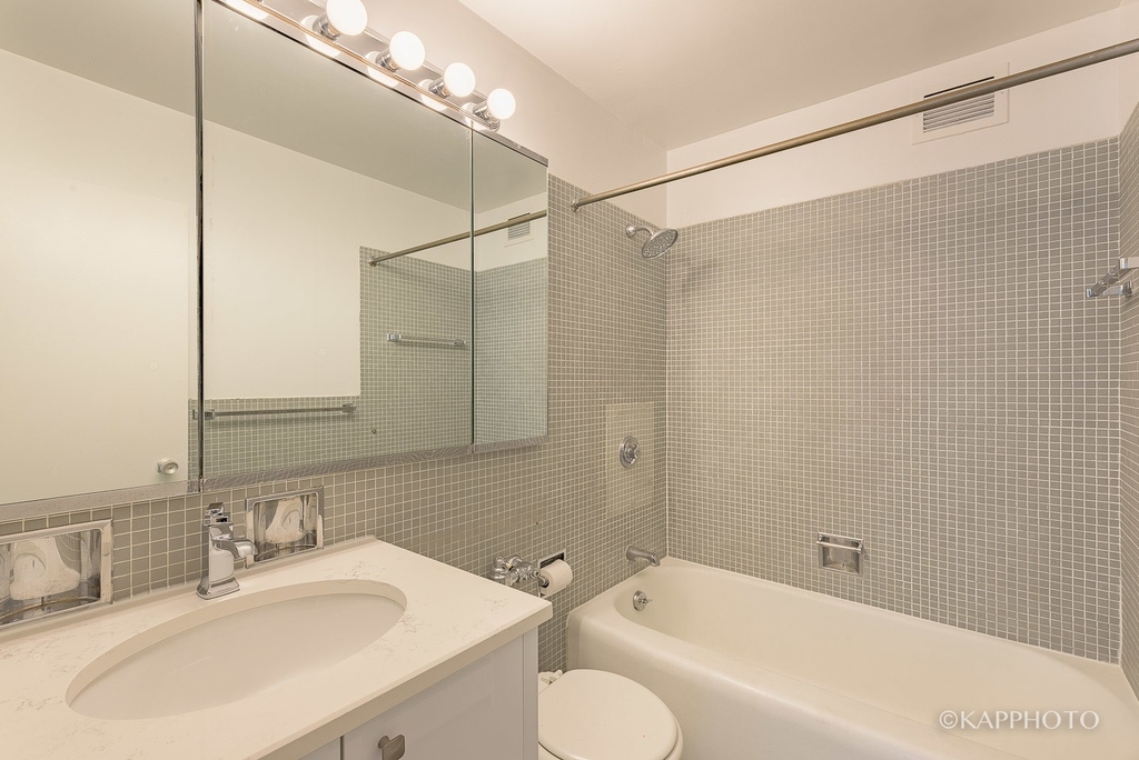 3600 N Lake Shore Drive - Photo 15