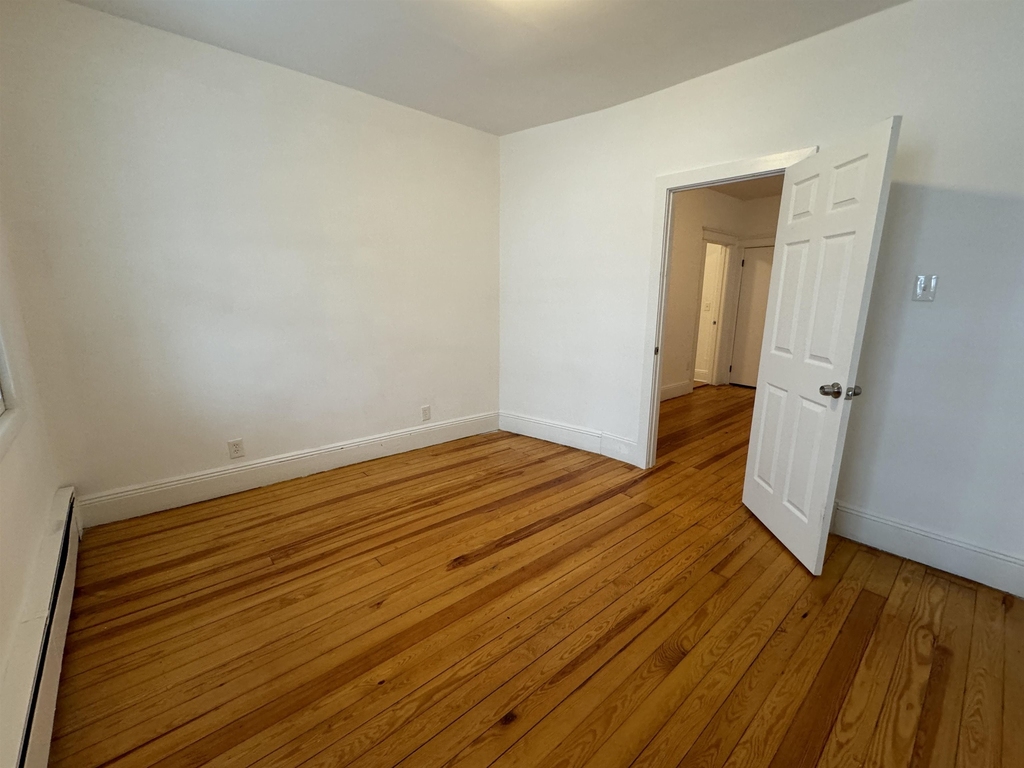 176 Prospect Ave - Photo 2