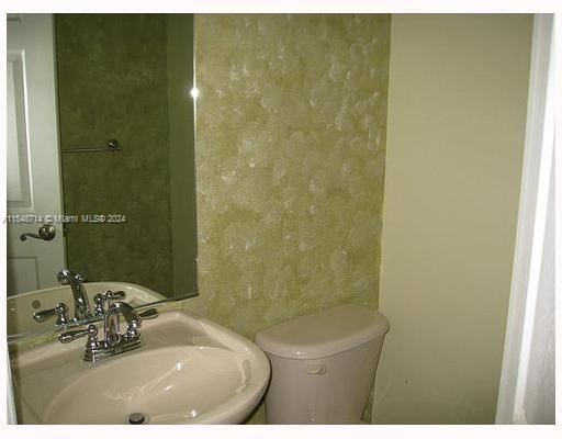 608 Sw 107th Ave - Photo 4