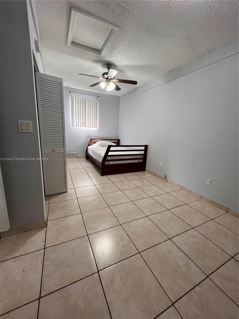 11800 Nw 37th Pl - Photo 6