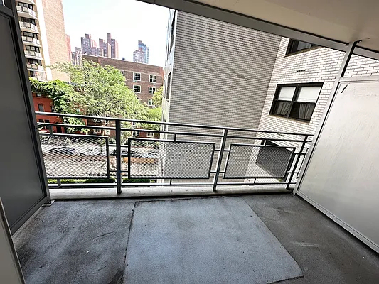 East 86th Street - Photo 1