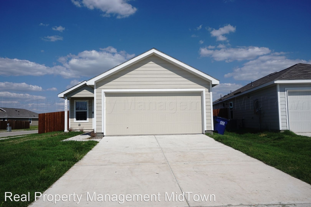 5403 Longshadow Dr - Photo 1