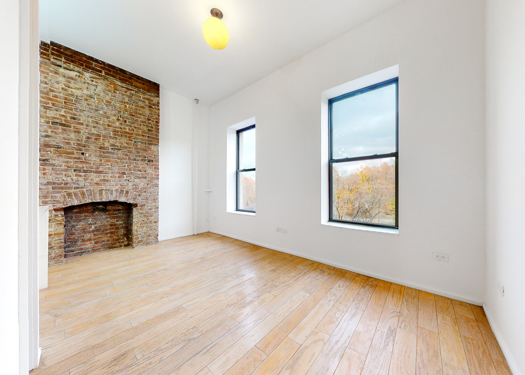 476 Central Park West - Photo 5