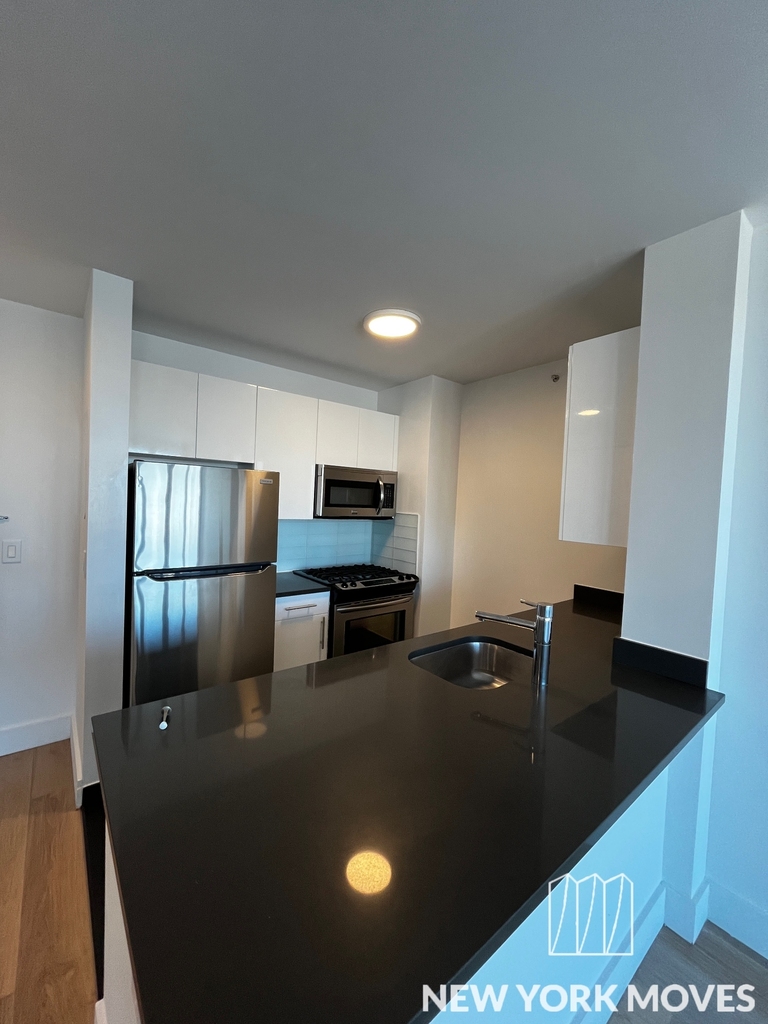 Copy of 45 Center Blvd | Long Island City - Photo 12